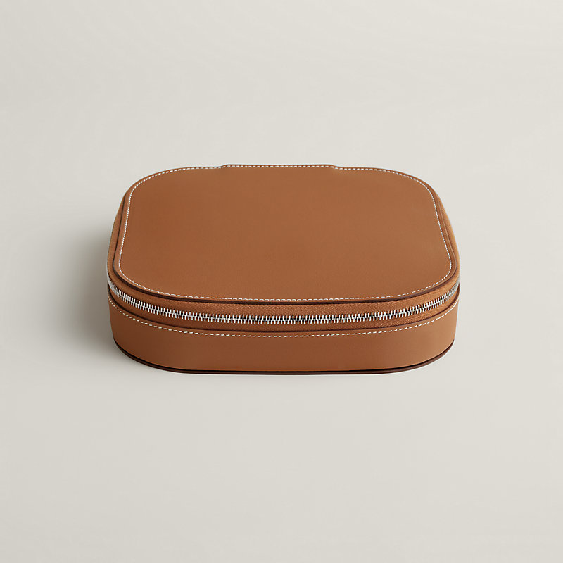 充電器 《パドック・ソロ》＆ポーチ 《グラン・パドック》 | Hermès